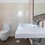 Villa Luxury Haven: Heated Pool, Ac & Sun