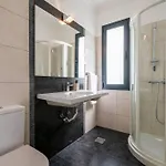 Luxury Haven: Heated Pool, Ac & Sun Villa