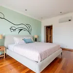 Villa Luxury Haven: Heated Pool, Ac & Sun