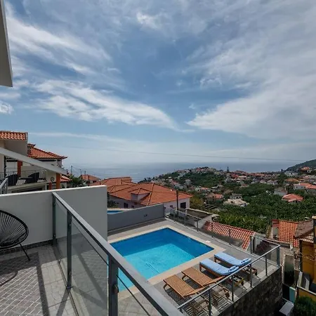 Luxury Haven: Heated Pool, Ac & Sun Ponta do Sol (Madeira)