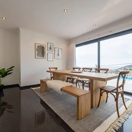 Luxury Haven: Heated Pool, Ac & Sun Villa *