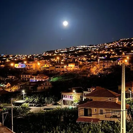 Luxury Haven: Heated Pool, Ac & Sun Villa