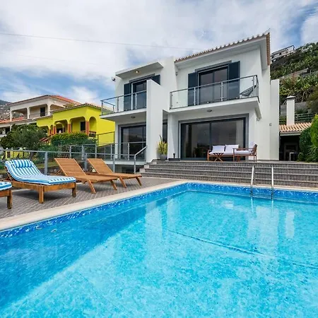 Villa Luxury Haven: Heated Pool, Ac & Sun *