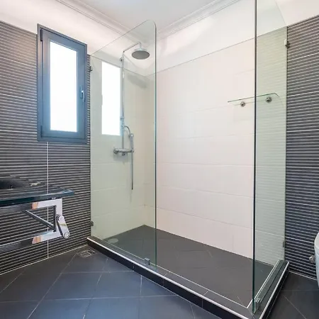 Luxury Haven: Heated Pool, Ac & Sun *