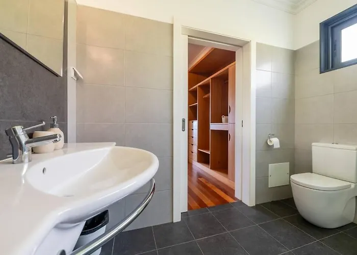 Luxury Haven: Heated Pool, Ac & Sun *