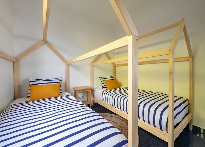 Luxury Haven: Heated Pool, Ac & Sun