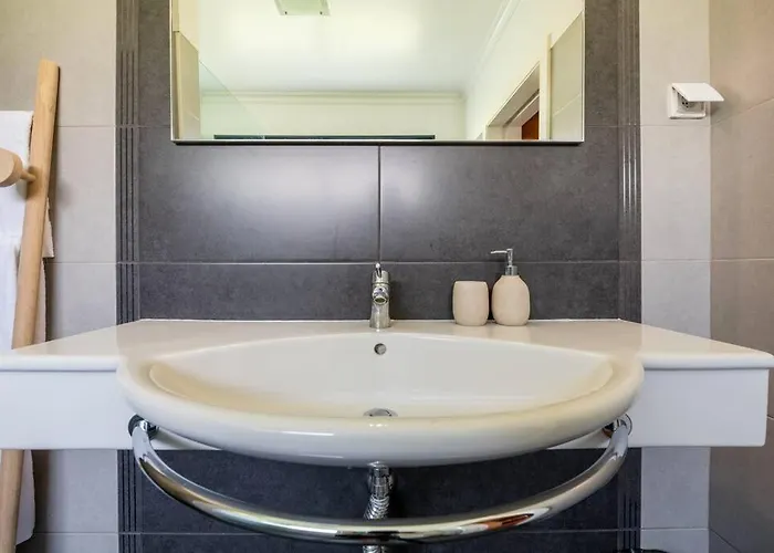 Luxury Haven: Heated Pool, Ac & Sun וילה