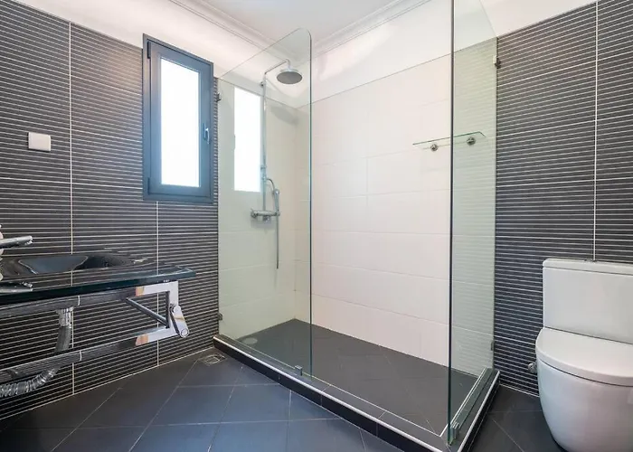 Luxury Haven: Heated Pool, Ac & Sun *